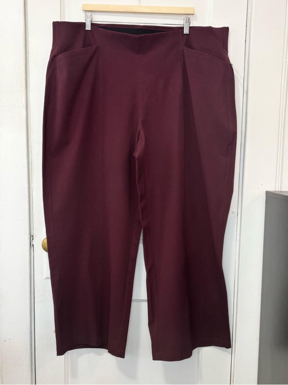 NWT Old Navy Women High-Waisted Pull-On Pixie Wide-Leg Pants, Size 3X, Plum Wine